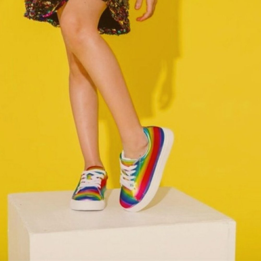 Katy Perry Sneakers Metallic Rainbow!